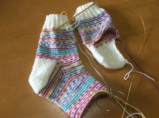 stripe_socks_b.jpg